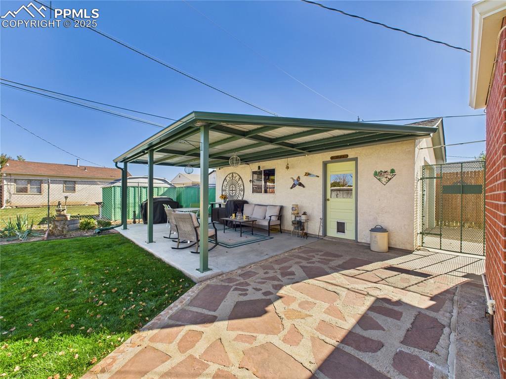 Image 23 of 28: Patio