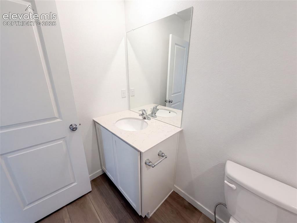 Image 19 of 20: Bathroom
