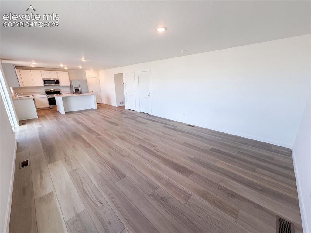 Image 3 of 20: Living Room
