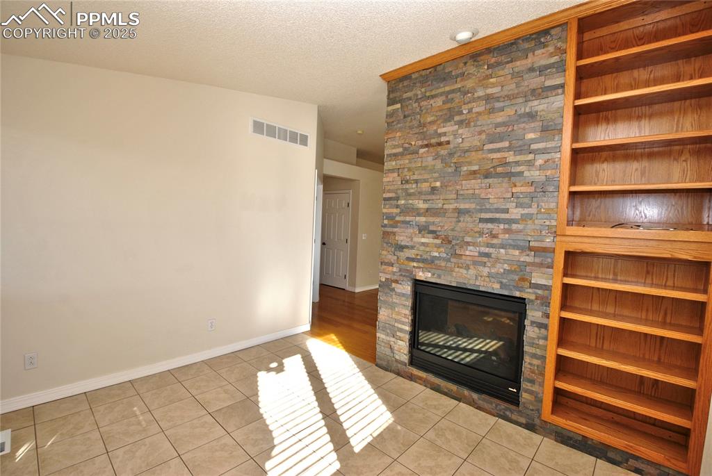 Image 13 of 29: Sun Room