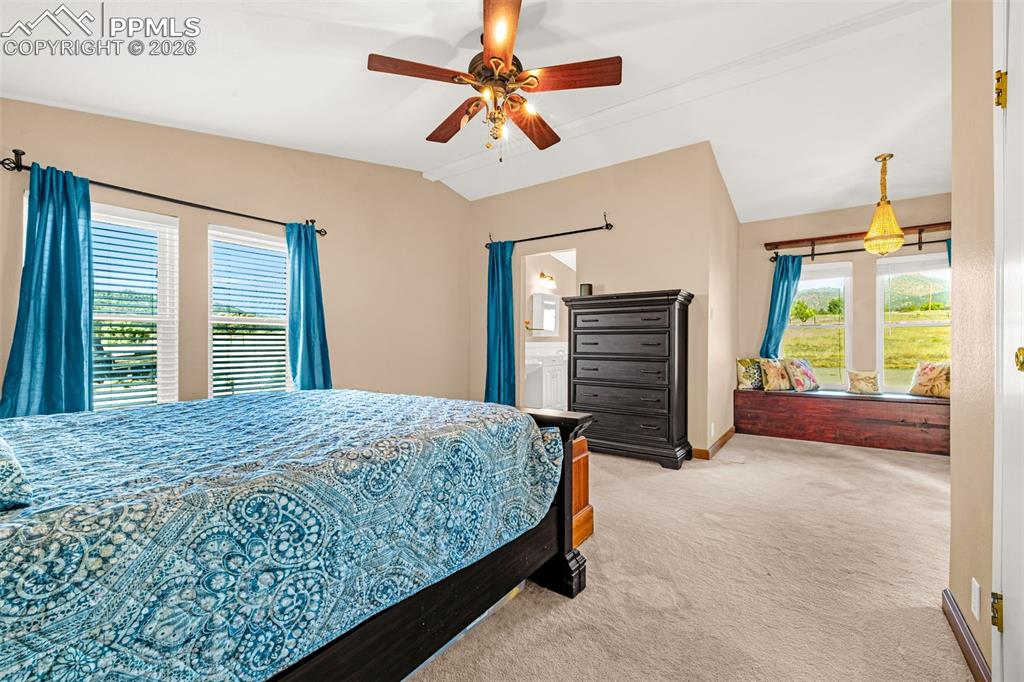 Image 23 of 47: Bedroom