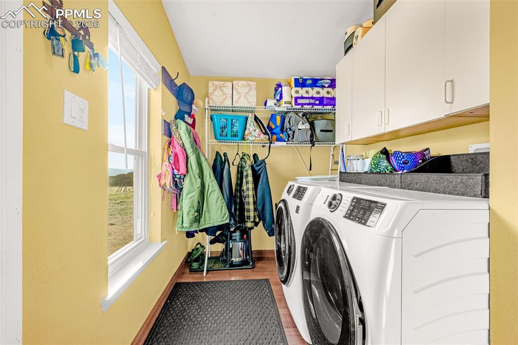 Image 30 of 47: Laundry