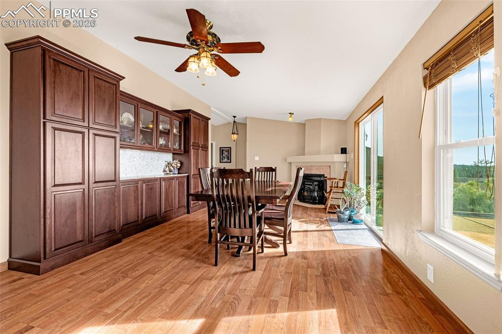 Image 7 of 47: Dining Area
