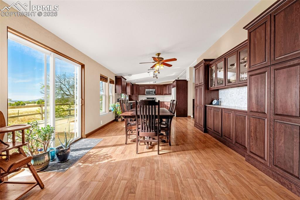 Image 8 of 47: Dining Area