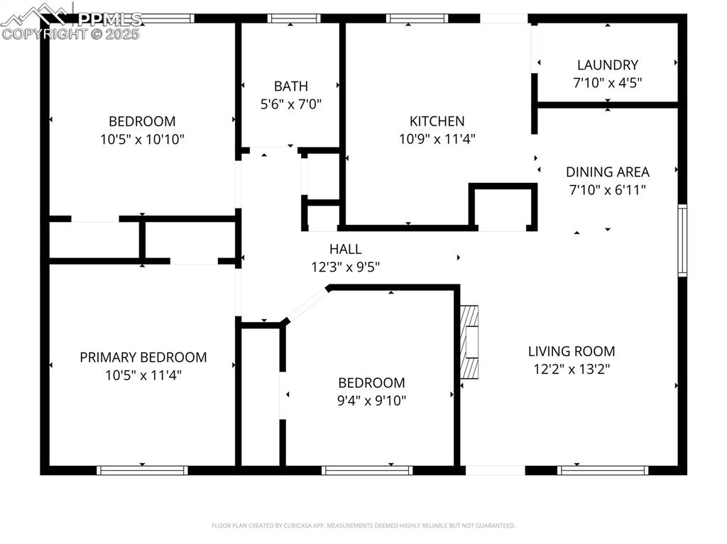 Image 22 of 22: View of floor plan / room layout