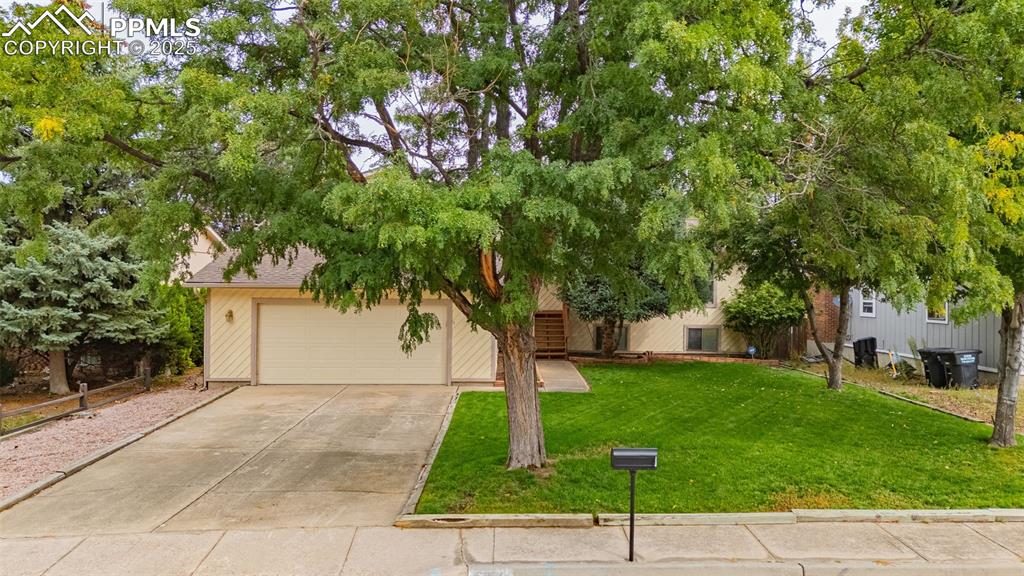 Image 39 of 47: Front of home