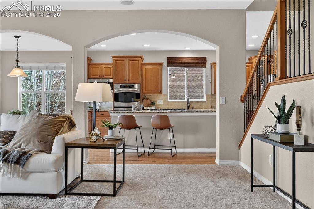 Image 10 of 50: Kitchen