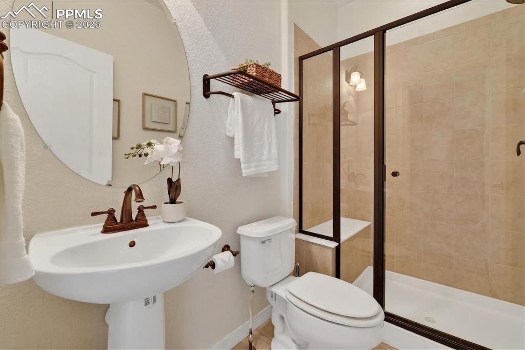 Image 30 of 50: Main level 3/4 bath