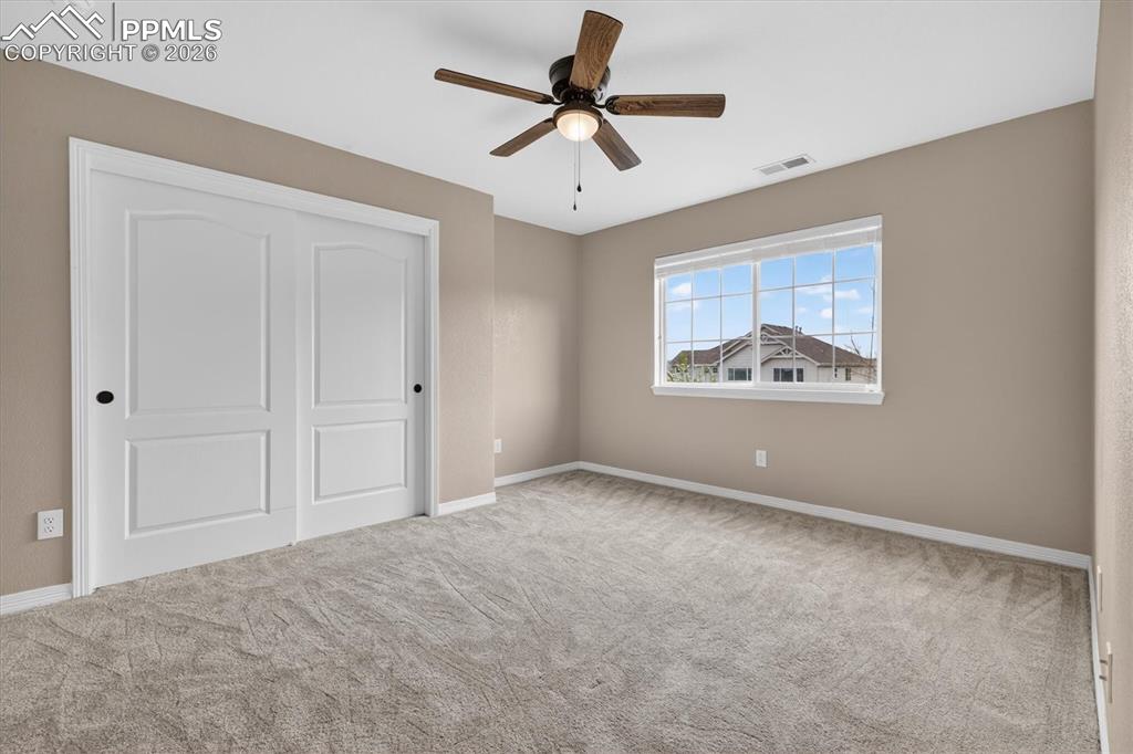 Image 37 of 50: Bedroom