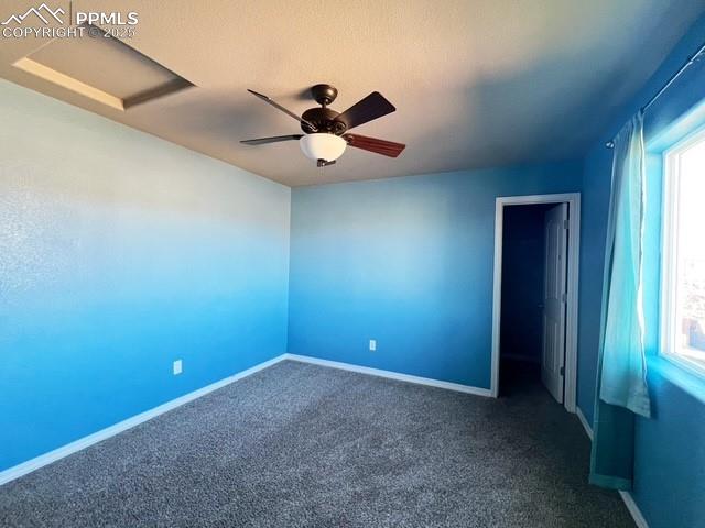 Image 22 of 31: Bedroom