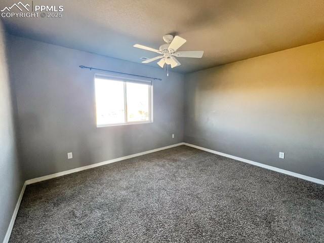 Image 24 of 31: Bedroom