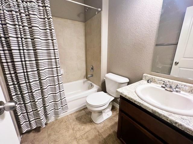 Image 8 of 31: main floor full bath