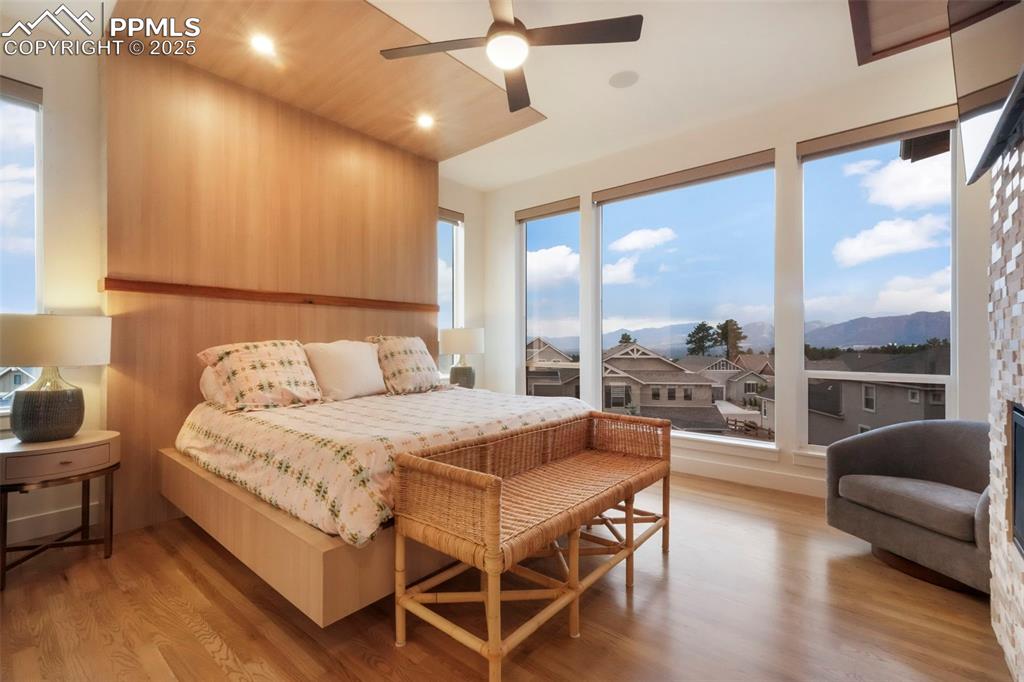 Image 23 of 50: Master Bedroom