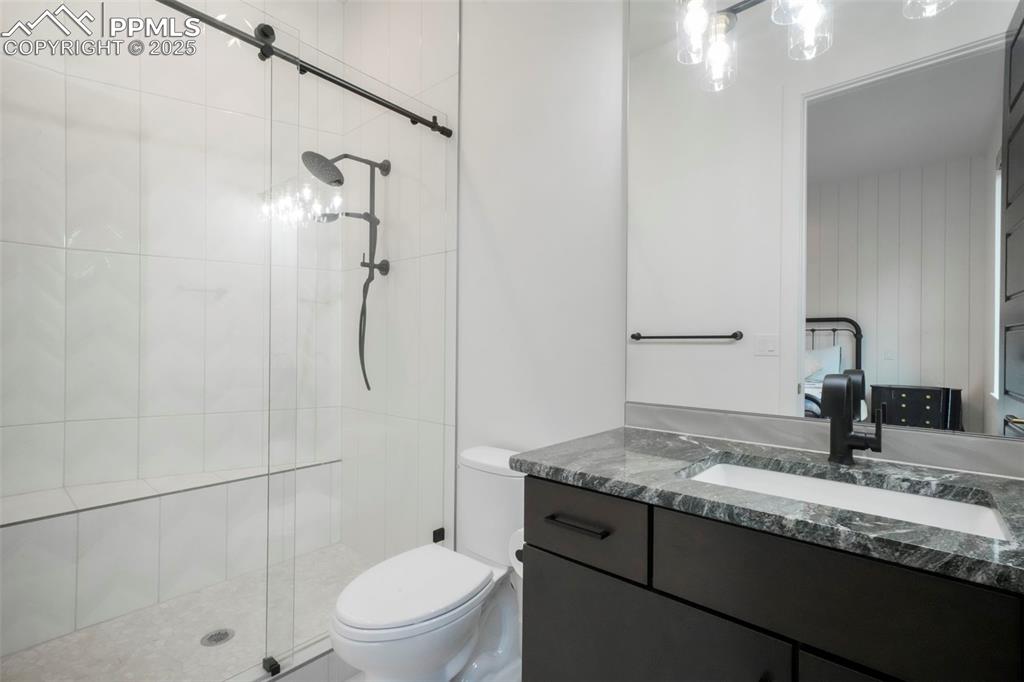 Image 29 of 50: Bathroom