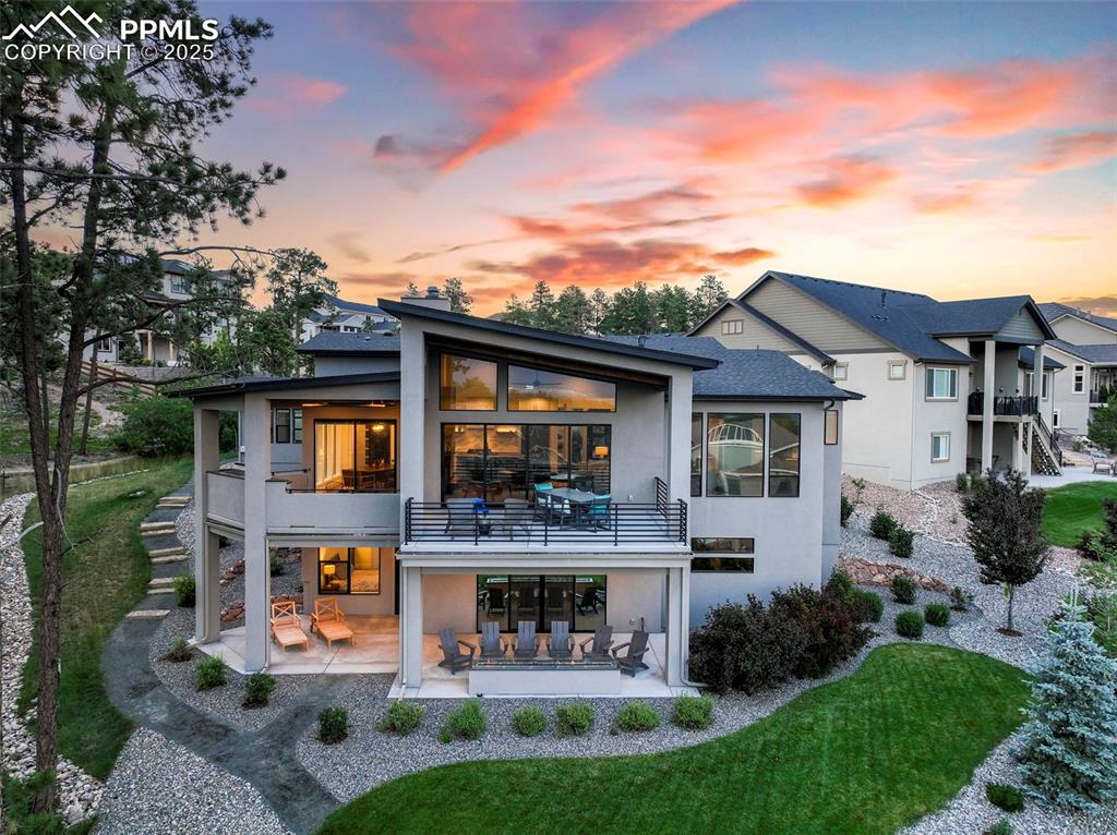 Image 47 of 50: Back of Structure