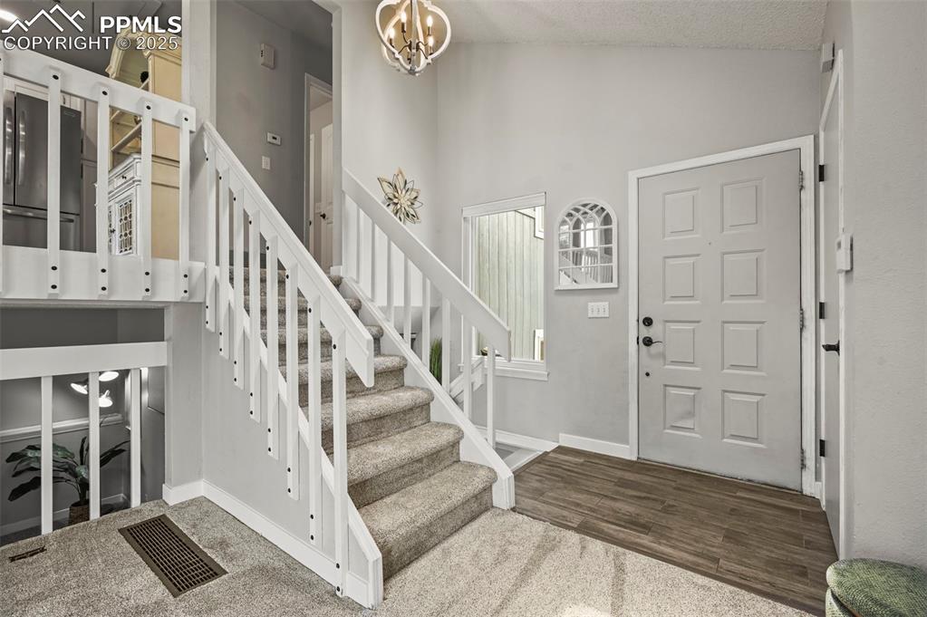 Image 9 of 50: Entry