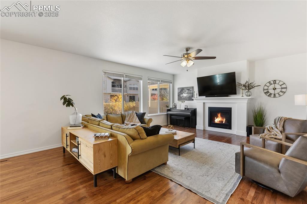 Image 11 of 48: Living Room