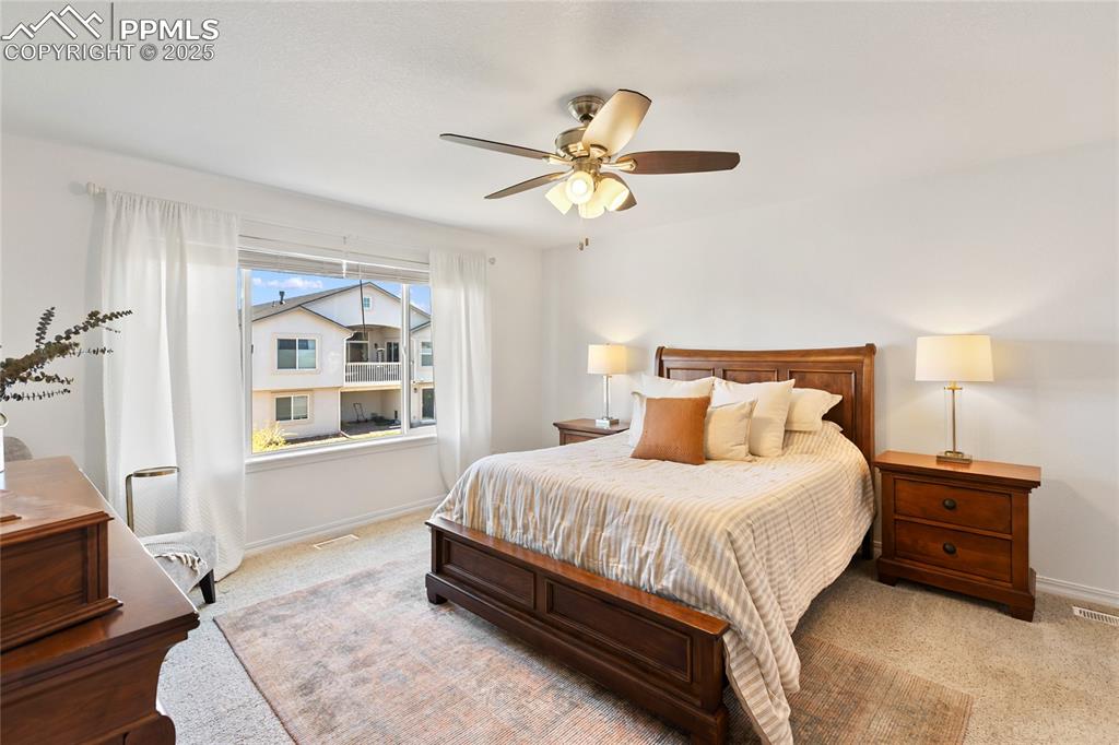 Image 16 of 48: Bedroom