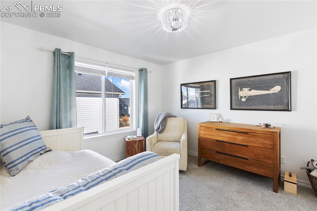 Image 33 of 48: Bedroom