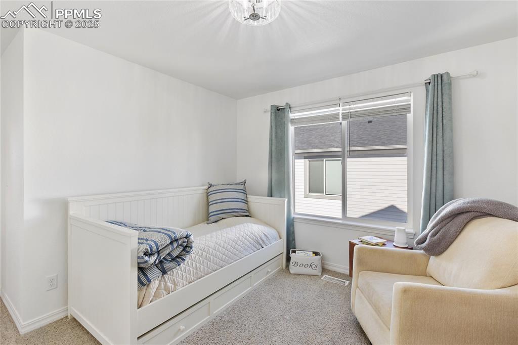 Image 34 of 48: Bedroom