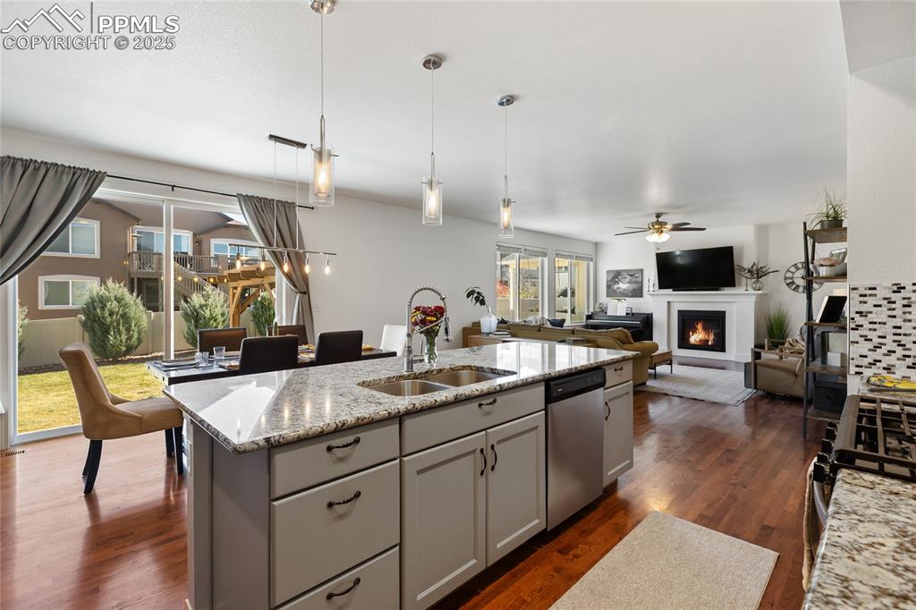 Image 8 of 48: Kitchen