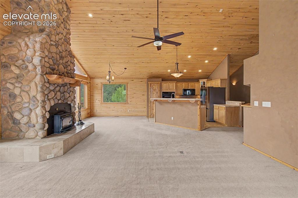 Image 10 of 46: Living Room