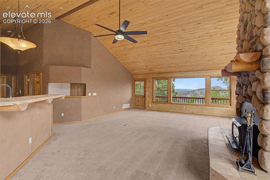 Image 6 of 46: Living Room