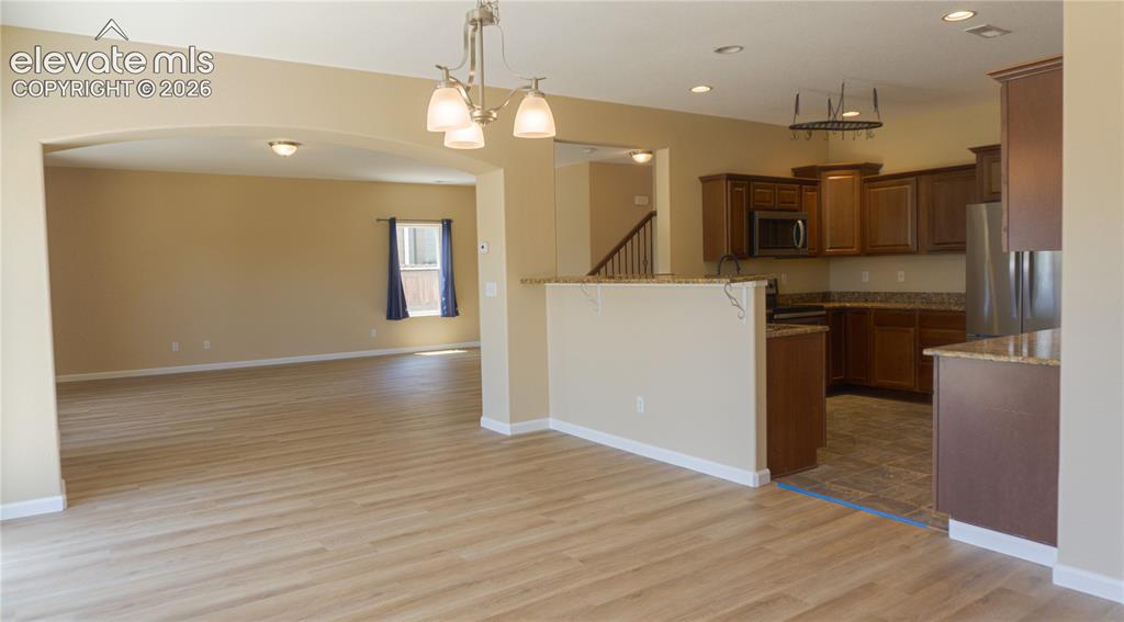 Image 6 of 32: Kitchen
