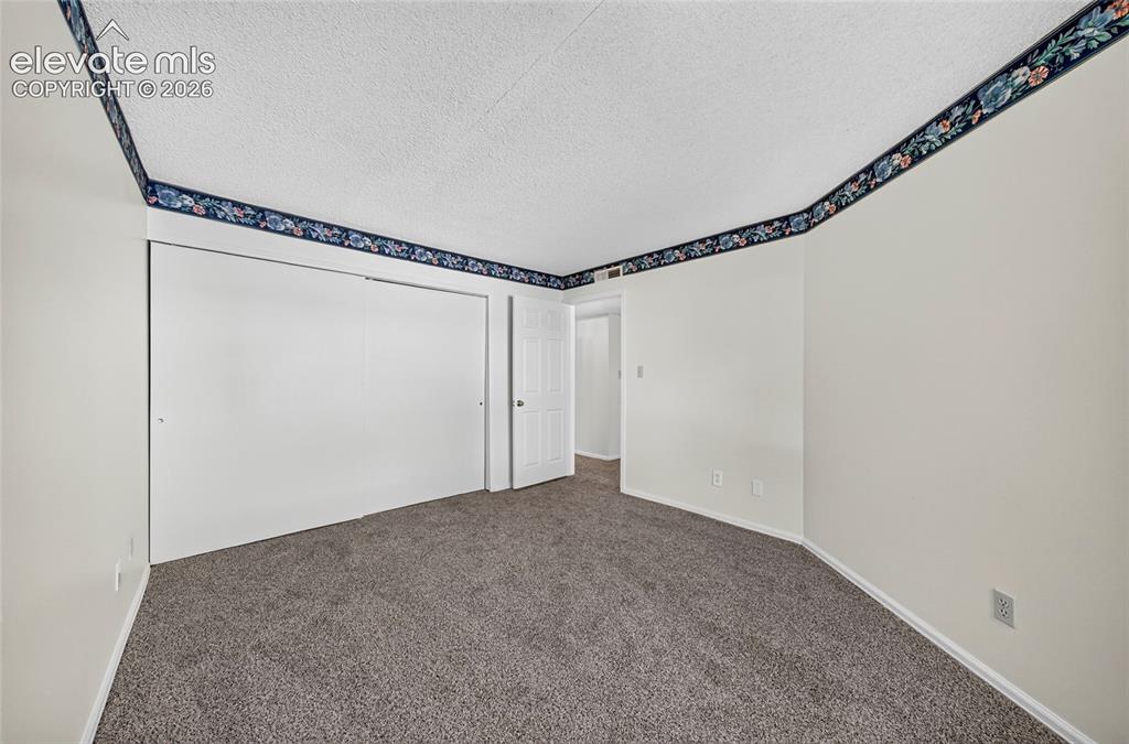 Image 19 of 22: Master Bedroom