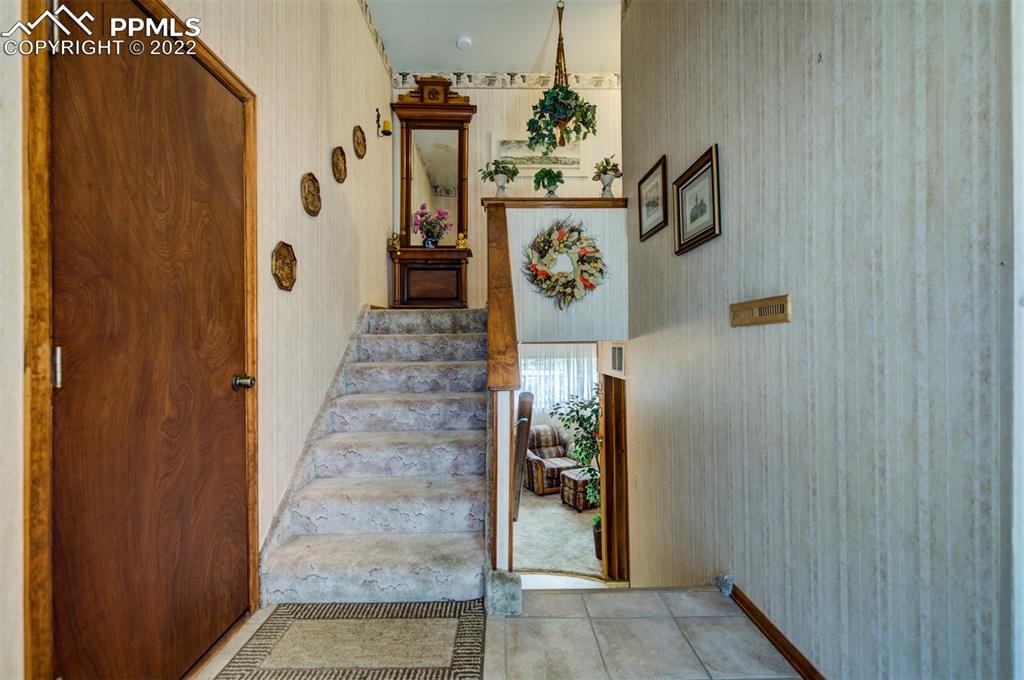 Listing 7915765, Image 2 of 46