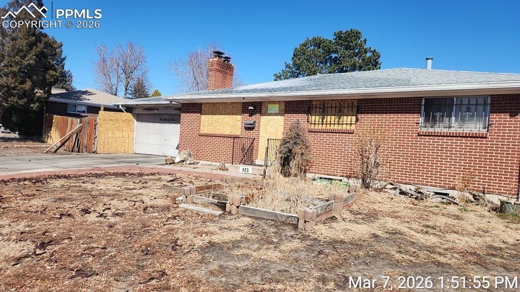 Image 5 of 5: Front of Structure