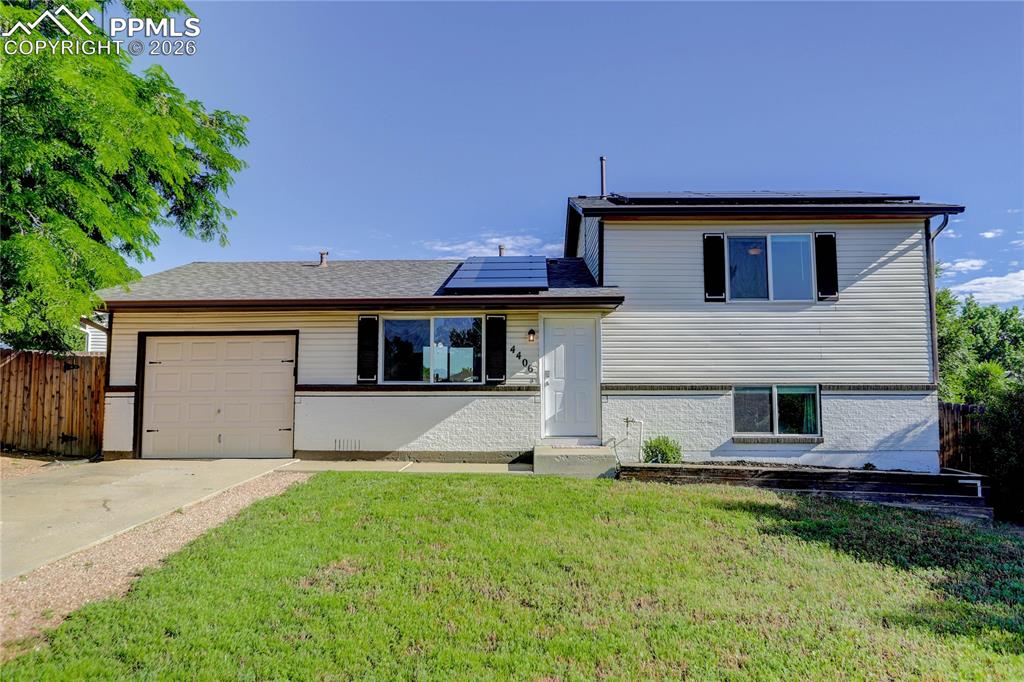 Image 1 of 15: Front of Structure