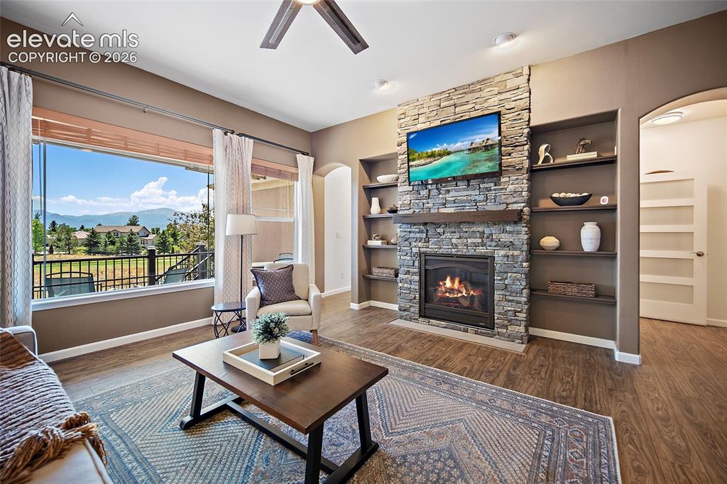 Image 11 of 50: Living Room