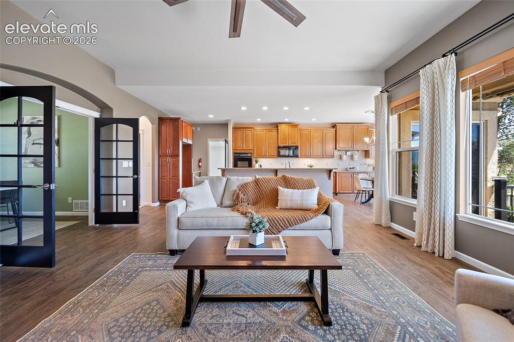 Image 9 of 50: Living Room