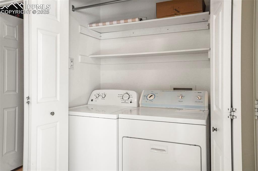 Image 20 of 22: Laundry