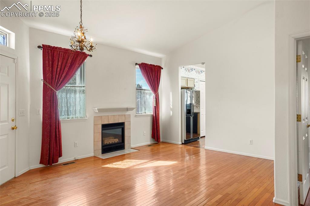 Image 3 of 22: Living Room