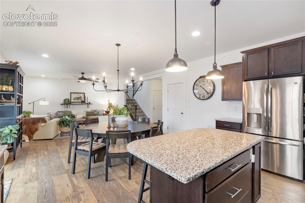 Image 15 of 45: Kitchen