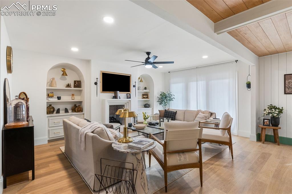 Image 8 of 35: Living Room