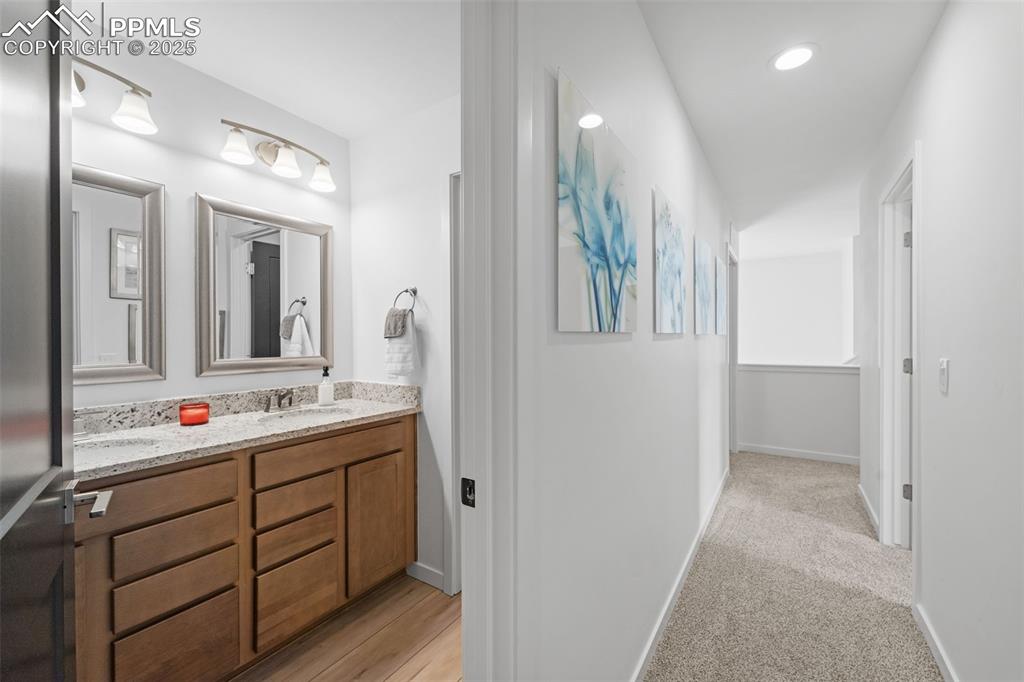 Image 23 of 26: Bathroom