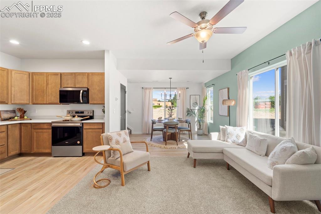 Image 5 of 26: Living Room