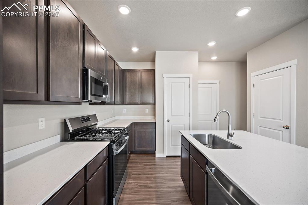 Image 16 of 34: Kitchen