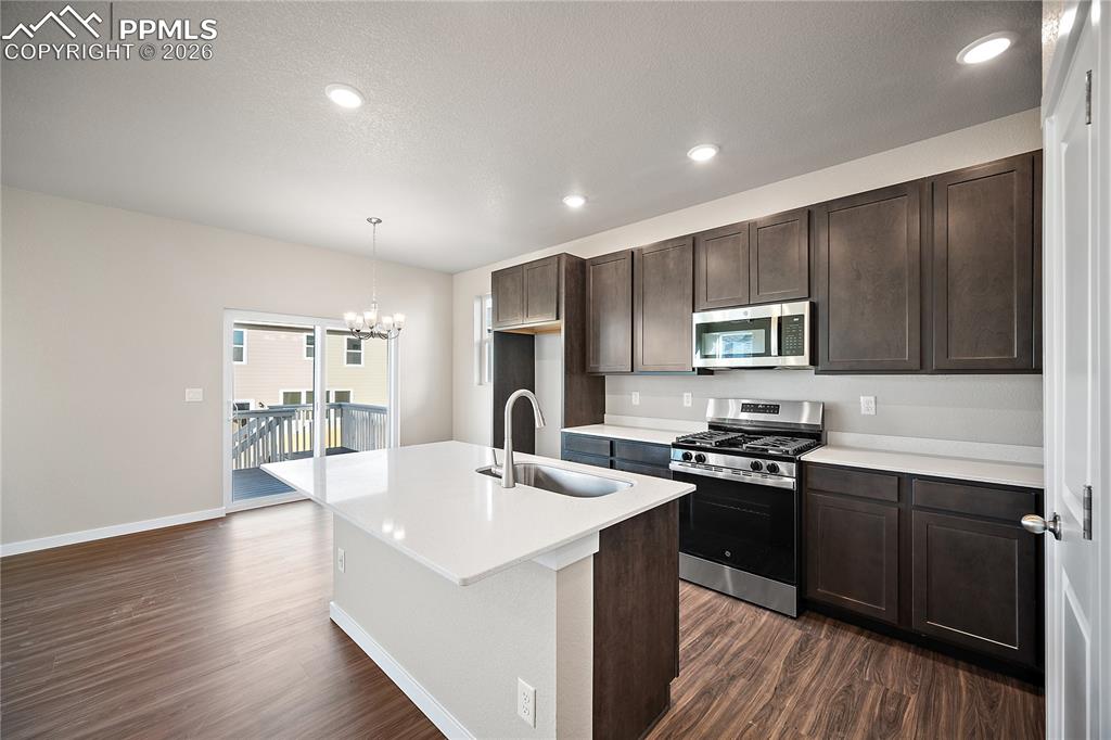 Image 18 of 34: Kitchen