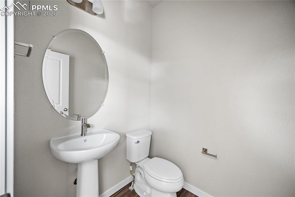 Image 9 of 34: Bathroom