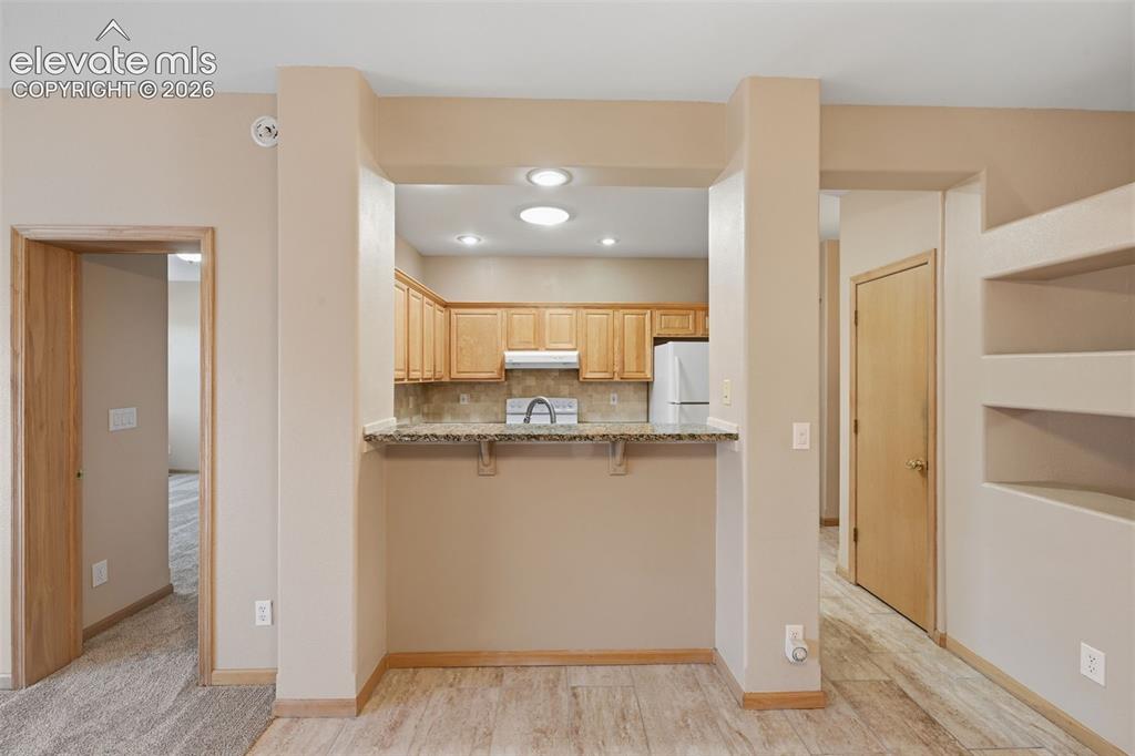 Image 13 of 40: Kitchen
