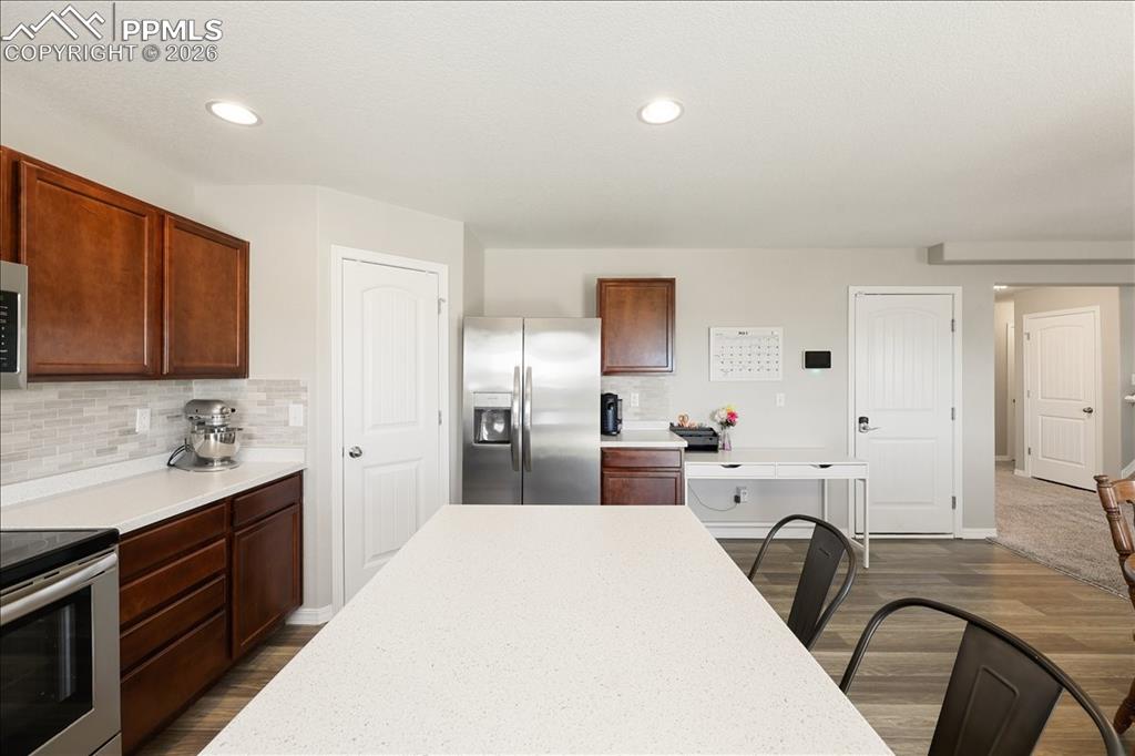 Image 16 of 35: Kitchen