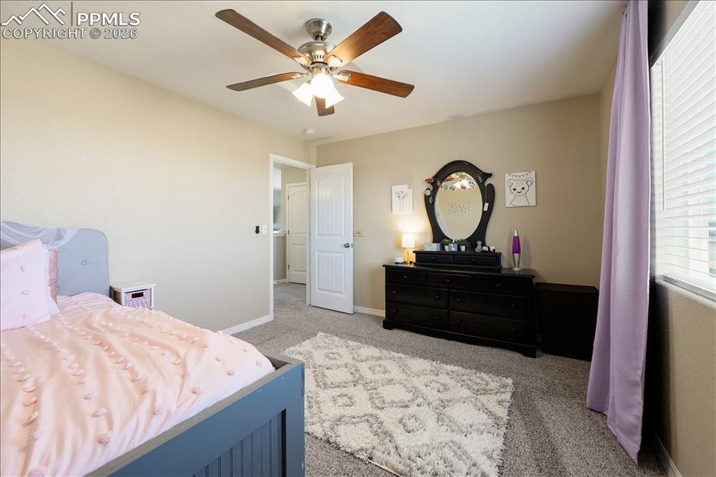 Image 32 of 35: Bedroom