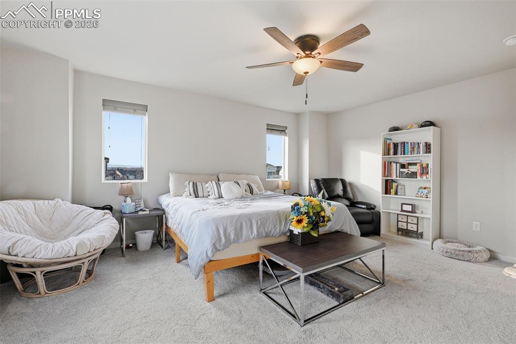 Image 11 of 21: Bedroom