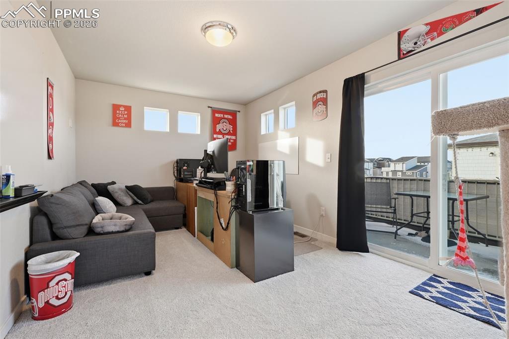 Image 13 of 21: Loft