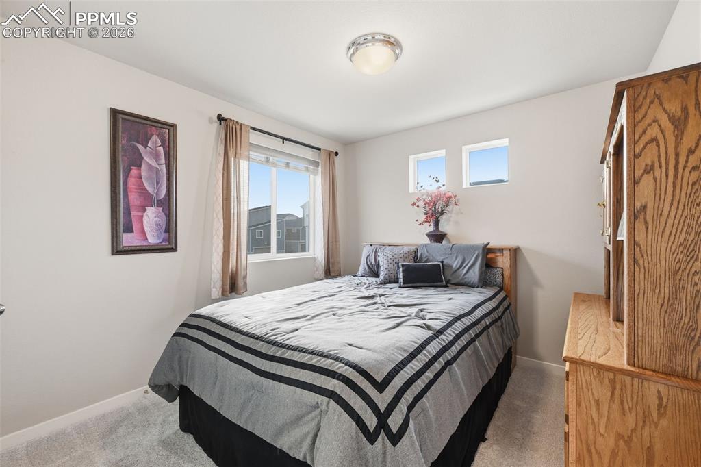 Image 15 of 21: Bedroom