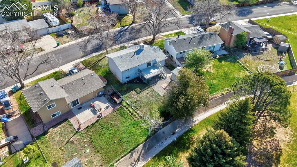 Image 30 of 41: Aerial View of backyard
